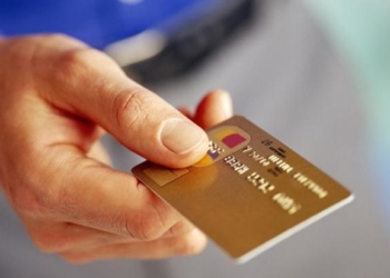 Тернополянка забула картку в банкоматі і втратила всі кошти