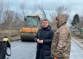 У Великоберезовицькій громаді триває ремонт 17-кілометрової ділянки дороги