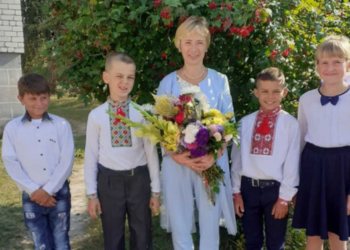 Єдина переможниця радіодиктанту Галина Шура 36 років викладає у сільській школі українську мову та літературу
