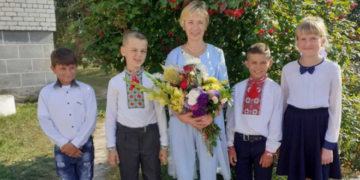 Єдина переможниця радіодиктанту Галина Шура 36 років викладає у сільській школі українську мову та літературу