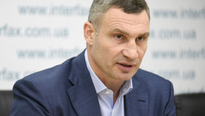 Ми будемо захищати місцеве самоврядування, будемо захищати представника нашої команди Атрошенка – для мене це справа честі, – Кличко