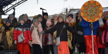 «Теребовлянська громада крокує в ногу з часом, але й демонструє любов та пошану до віковічних традицій», – Микола Люшняк на різдвяному фестивалі