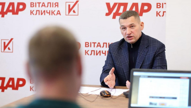 «Аби наша держава була сильною, ми маємо не стояти осторонь того, що відбувається», – очільник «УДАРу Віталія Кличка» на Тернопільщині Микола Люшняк