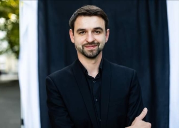 Випускник мистецького коледжу вразив глядачів та суддів телешоу своїм співом