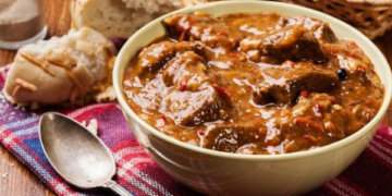 Гуляш зі свинини: простий і смачний рецепт