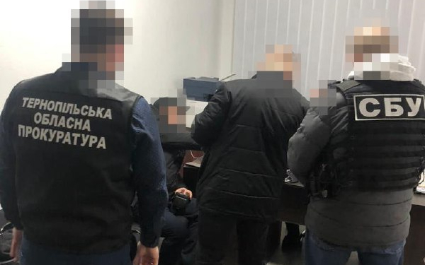 На Тернопільщині на хабарі викрили начальника поліції