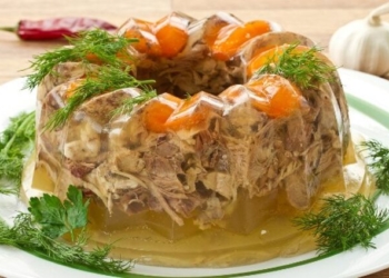 Смачний зимовий рецепт: Холодець з свинини