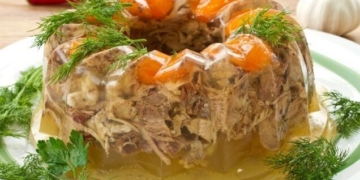 Смачний зимовий рецепт: Холодець з свинини