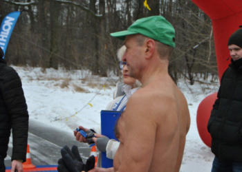 Житель Тернопільщини встановив рекорд України, пробігши 43 км з голим торсом