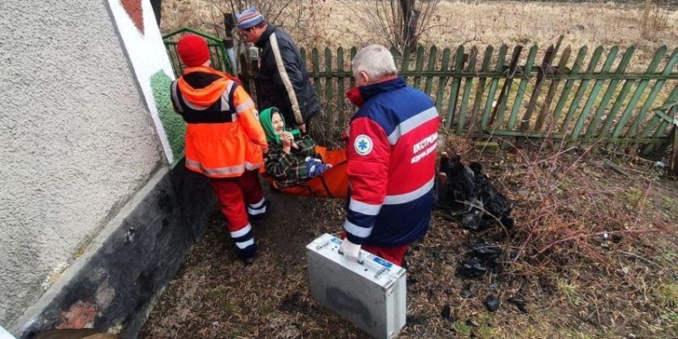 На Тернопільщині у власній хаті дістала опіки 95-річна бабуся