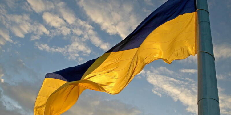 Країна вшановує Державний Прапор