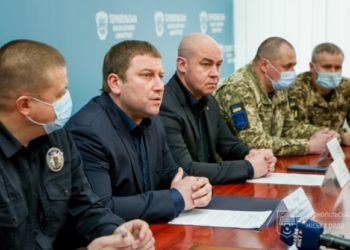 Тернопільський губернатор пояснив, чому по області знімають знаки назв населених пунктів