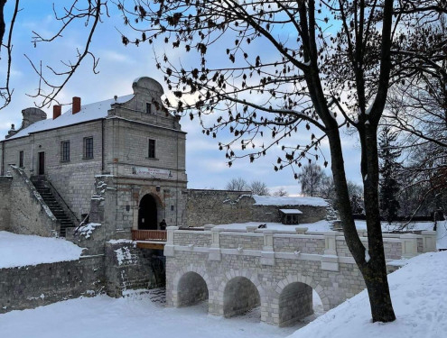 Відреставрували міст у Збаразькому замку