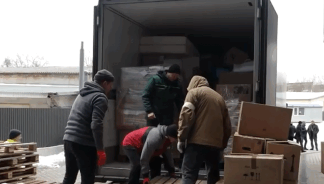 Вантаж, який може врятувати життя: у Тернополі щодня працює логістичний центр