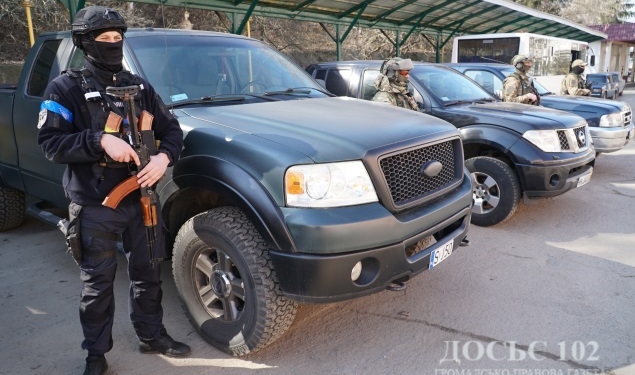 Поліцейські Тернопільщини отримали автомобілі від меценатів