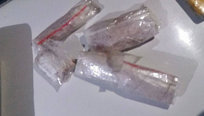 Під час комендантської години у Тернополі впіймали чоловіка з наркотиками