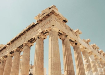 Вслід за Чехією. Греція також перестає видавати «золоті візи» росіянам