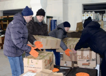 Сорокатонна фура гуманітарної допомоги з Німеччини прибула у Тернопіль