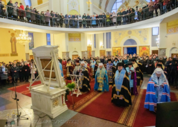 За мир в Україні молились у Зарваниці єпископи УГКЦ разом з Папою