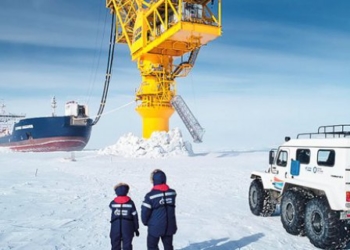 Три з чотирьох найбільших нафтосервісних компаній світу заявили про згортання роботи у Росії