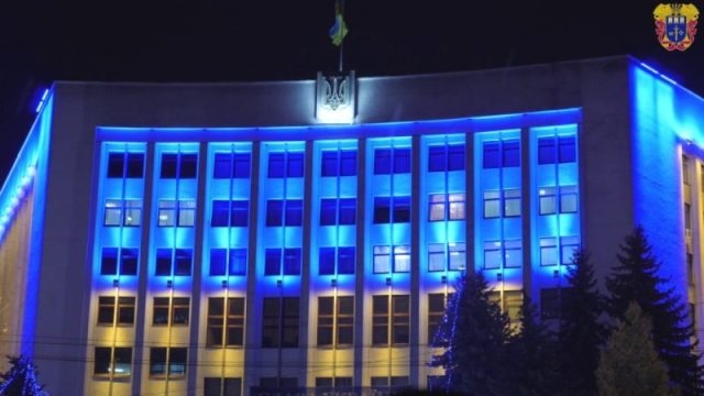 Тернопільська обласна рада закликає негайно закрити повітряний простір над Україною