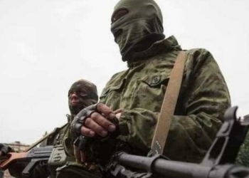 Окупанти видають депортованим у Росію маріупольцям «папірець» про заборону виїзду на 2 роки