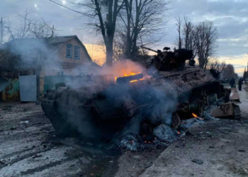 Табуретка замість крісла в БТРах, – генерал-майор СБУ про жахливий стан російської техніки