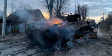 Табуретка замість крісла в БТРах, – генерал-майор СБУ про жахливий стан російської техніки