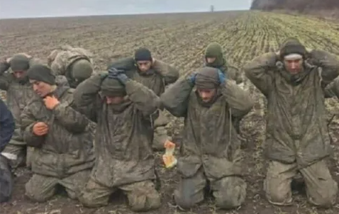 Українець відчитав російських окупантів, ті зізналися, чого бояться (Відео)