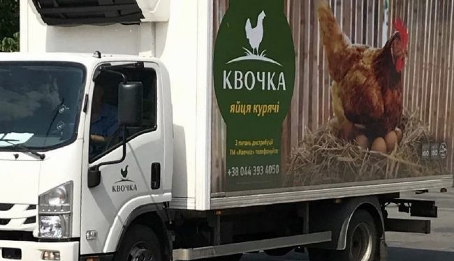 Стало відомо, що російські окупанти використовують вкрадені автомобілі з написом «Квочка»