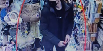 Розшукують зловмисника, який накриміналив у магазині на Тернопільщині