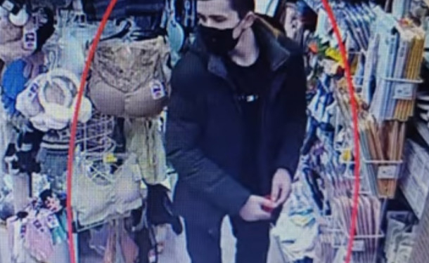 Розшукують зловмисника, який накриміналив у магазині на Тернопільщині