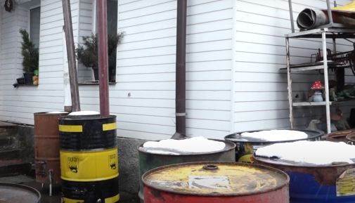 Пічки «буржуйки» роблять для блокпостів і військових тернополяни