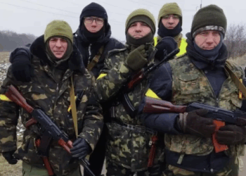 Ми виросли в одному дворі, дружимо 35 років: у Тернополі друзі разом пішли в ЗСУ