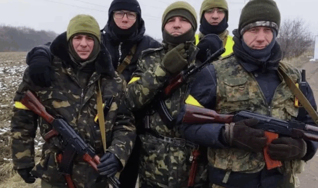 Ми виросли в одному дворі, дружимо 35 років: у Тернополі друзі разом пішли в ЗСУ