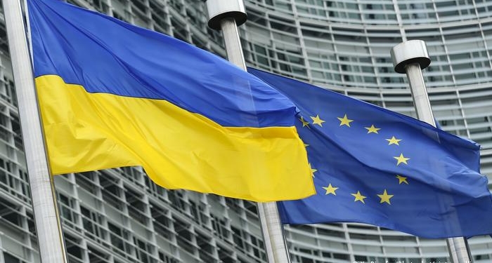 Європарламент рекомендував надати Україні статус кандидата на вступ до Євросоюзу