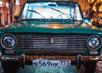 Залишаться лише жигулі: BMW, Honda, Mazda та інші припинили постачати свої авто в Росію