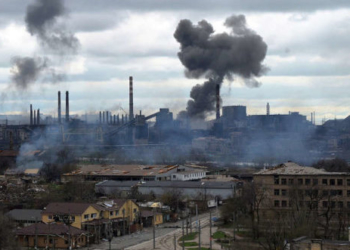 Бомбардування Азовсталі: російські окупанти хочуть «стерти «Азовсталь» з лиця землі»