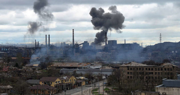 Бомбардування Азовсталі: російські окупанти хочуть «стерти «Азовсталь» з лиця землі»