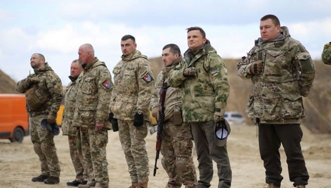 Майже 150 бійців добровольчого батальйону Тернопільської обласної ради присягнули на вірність українському народу