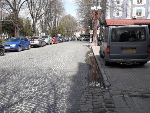 Тернопільські патрульні продовжують здійснювати посилений контроль за дотриманням водіями ПДР України – виписують штрафи в центральних частинах міста