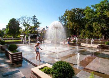 Більшість тернопільських фонтанів відновили роботу на Великдень