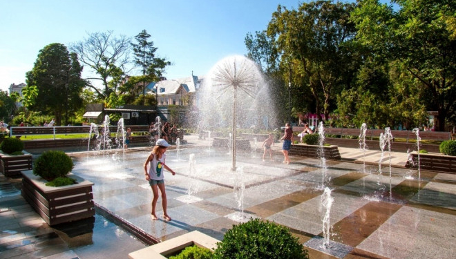 Більшість тернопільських фонтанів відновили роботу на Великдень