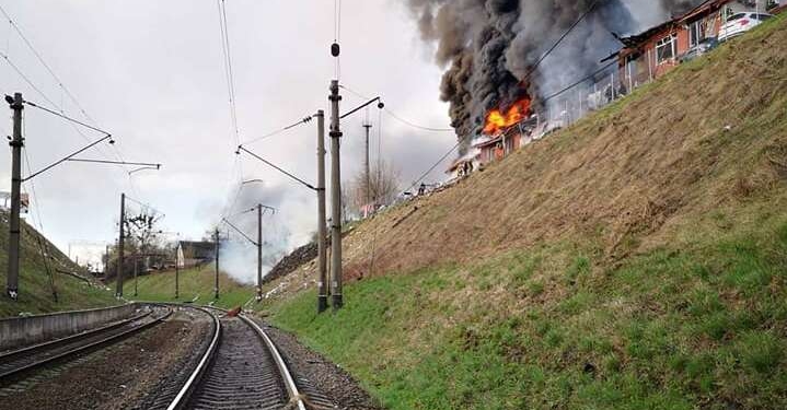 окупанти обстріляли залізницю