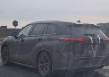 Система для пошуку інформації про викрадені транспортні засобіи російськими окупантами – додаток ForpostCars