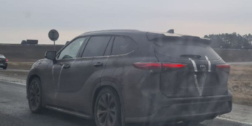 Система для пошуку інформації про викрадені транспортні засобіи російськими окупантами – додаток ForpostCars