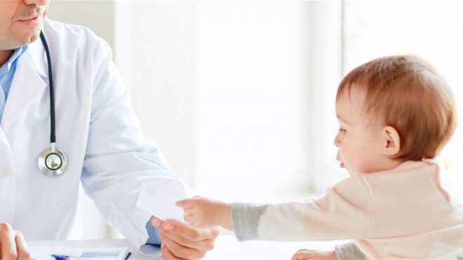 Евакуйованих дітей у Тернополі приймав лікар-педіатр з США