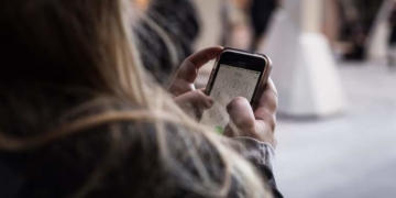 Корисні мобільні додатки і чат-боти під час війни