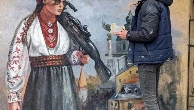 Український художник намалював мурал – “Красуня терпіти не буде!”