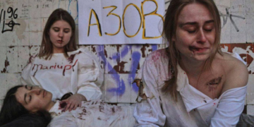 Активісти з Тернополя закликали підтримати захисників Маріуполя – “Кричіть про Азов”